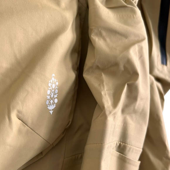 New FP MOVEMENT by Free People Zephyr Packable Ski Shell Jacket Antelope Combo M - Picture 8 of 11